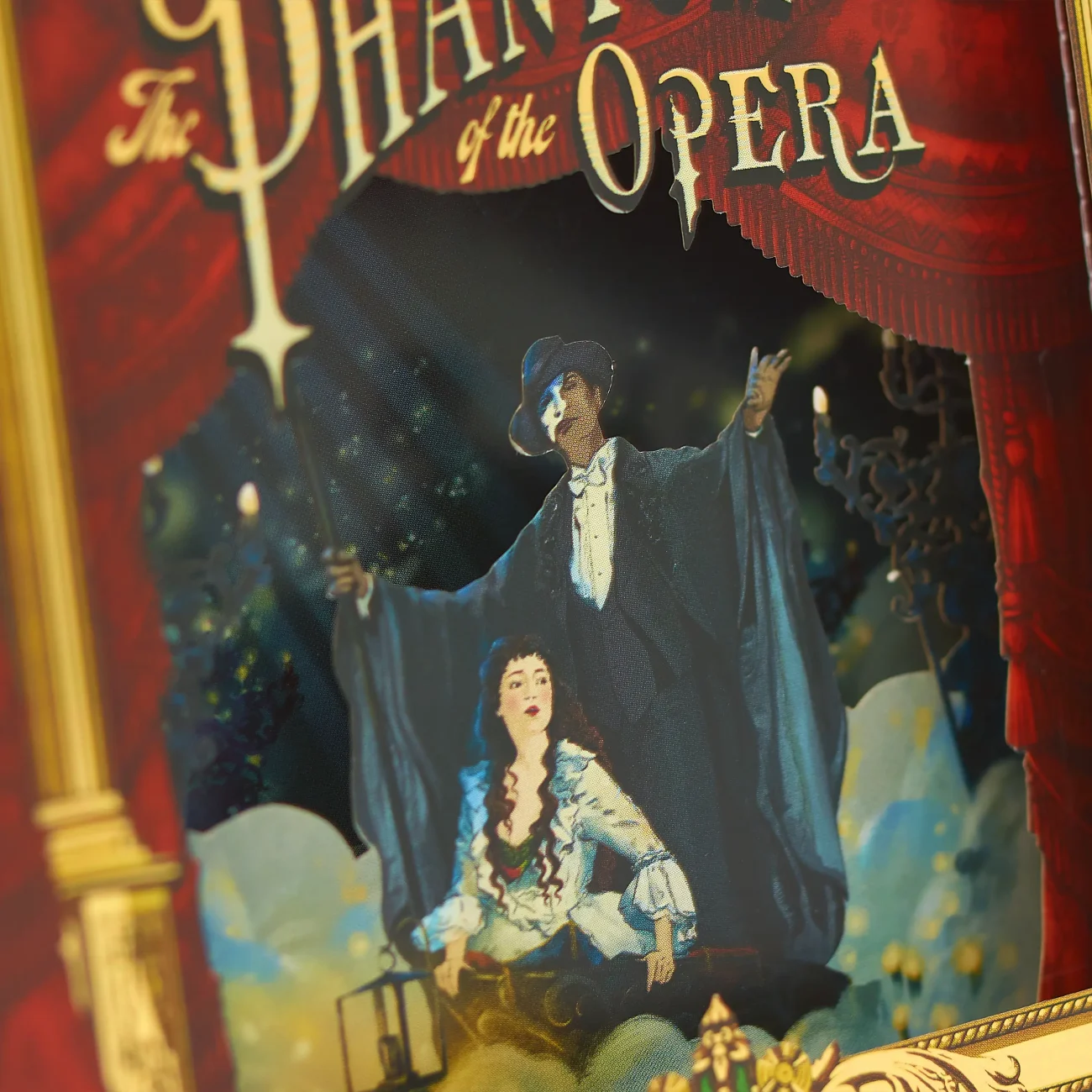 'Phantom of the Opera' gold-foiled 3D notecard (close-up view)